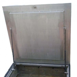 Manhole cover with suspension